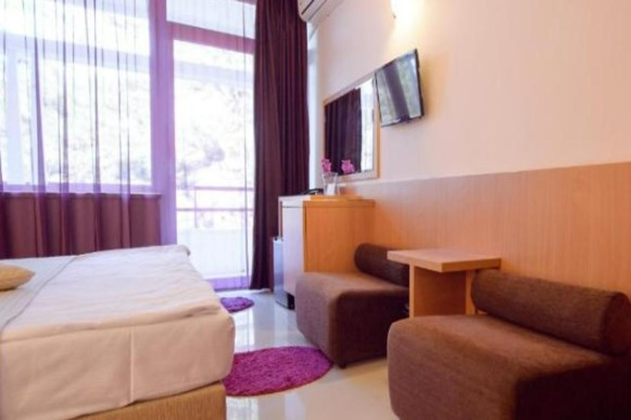 Hotel Sara Neptun Kültér fotó