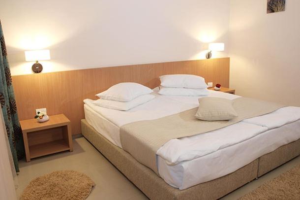Hotel Sara Neptun Kültér fotó