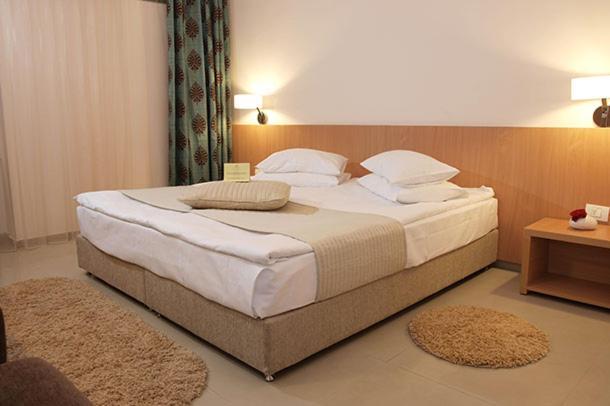 Hotel Sara Neptun Kültér fotó